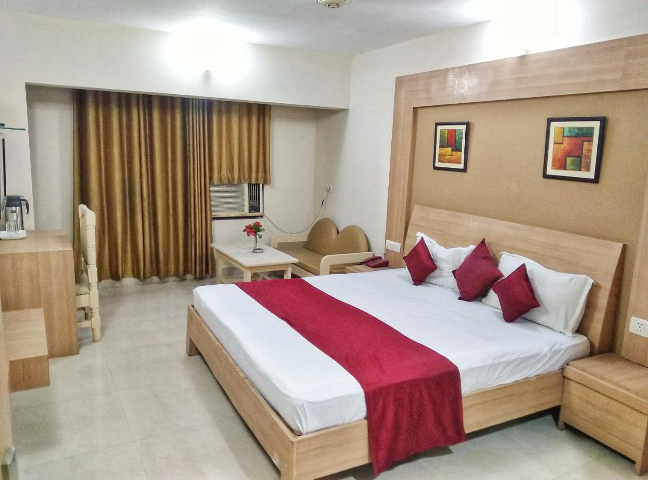 Hotel Kaveri Prayagraj Esterno foto